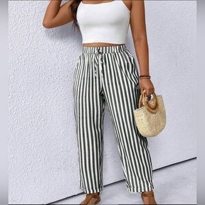 SHEIN Elastic Waist Pull On pants. Size 1XL